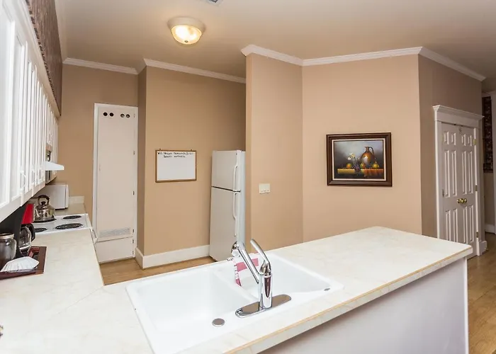 Whiskey Row Penthouse * Prescott